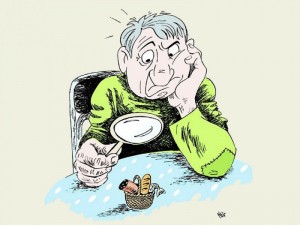 Прожиточный минимум на душу населения по России за IV квартал 2015 года снизился с 9673 рублей до 9452 рубля