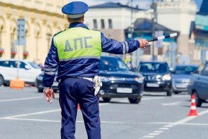 Госавтоинспекторы теперь не вправе снимать номера с автомобилей при запрете на их эксплуатацию из-за нарушений